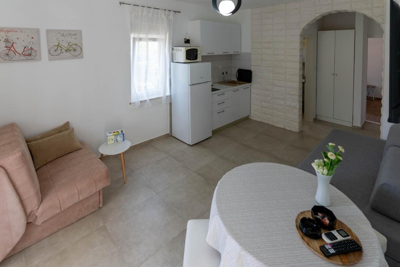 Briuni Riviera Apartment Пула Екстериор снимка